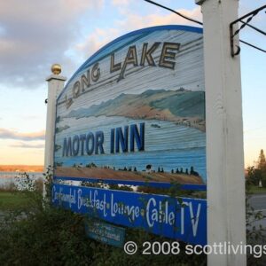 long lake motor inn sign
